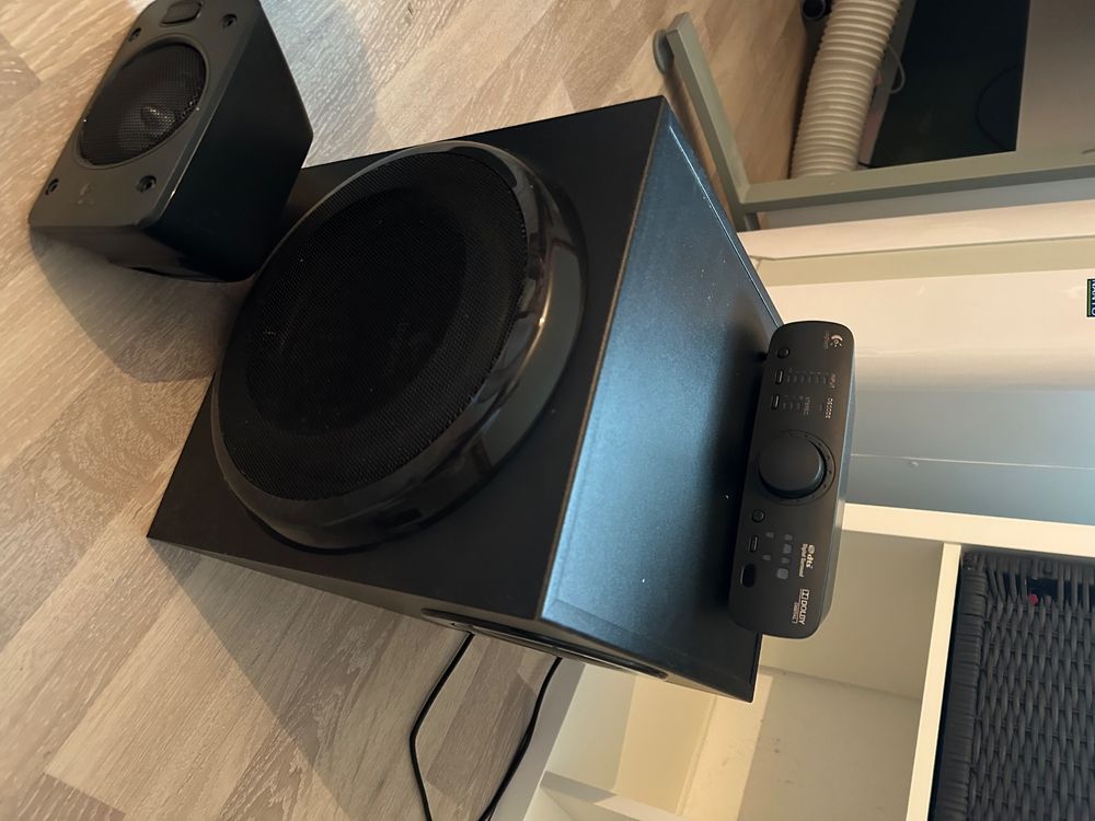 Logitech Z906 Kaufen auf Ricardo