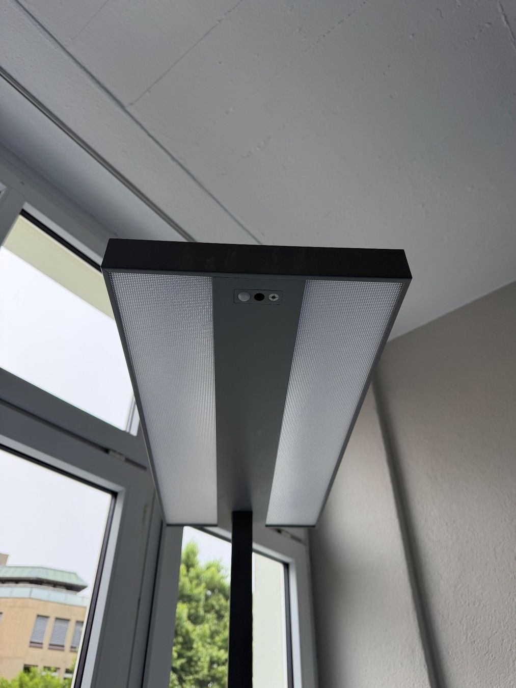 Lampade: Moderne Stehleuchten  - 9 Stk. – Usato da Zürich venduto da mar_hs6l 5