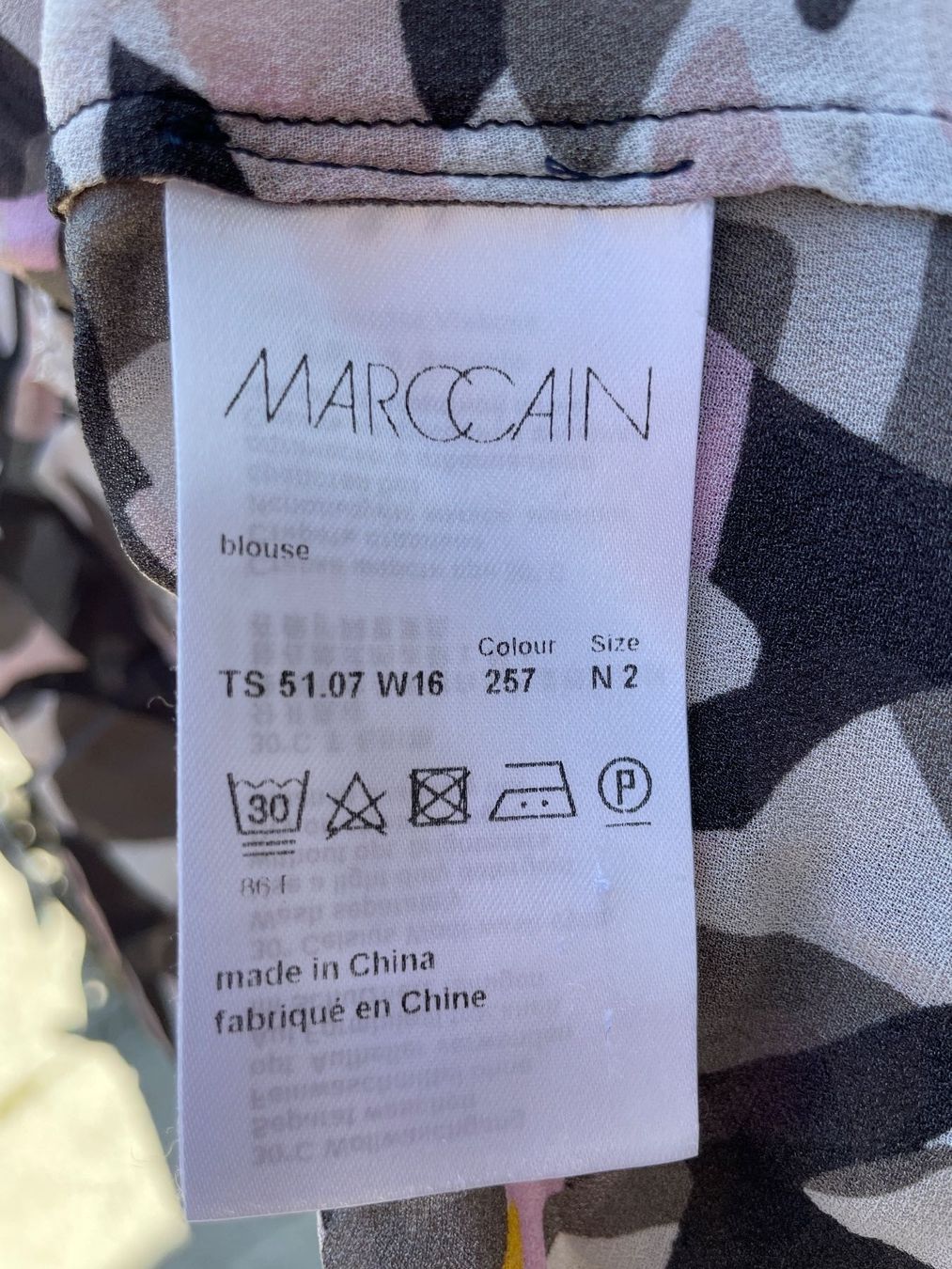 Marc Cain Blusen: MARC CAIN Zip Bluse Gr. 36 / N2 – Gebraucht aus Frasnacht von GracyStore 4