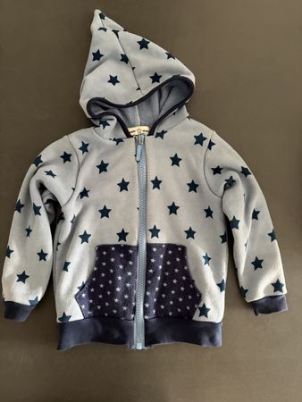 Kinder Fleecejacke mit Sternen Grösse 98/104 guter Zustand