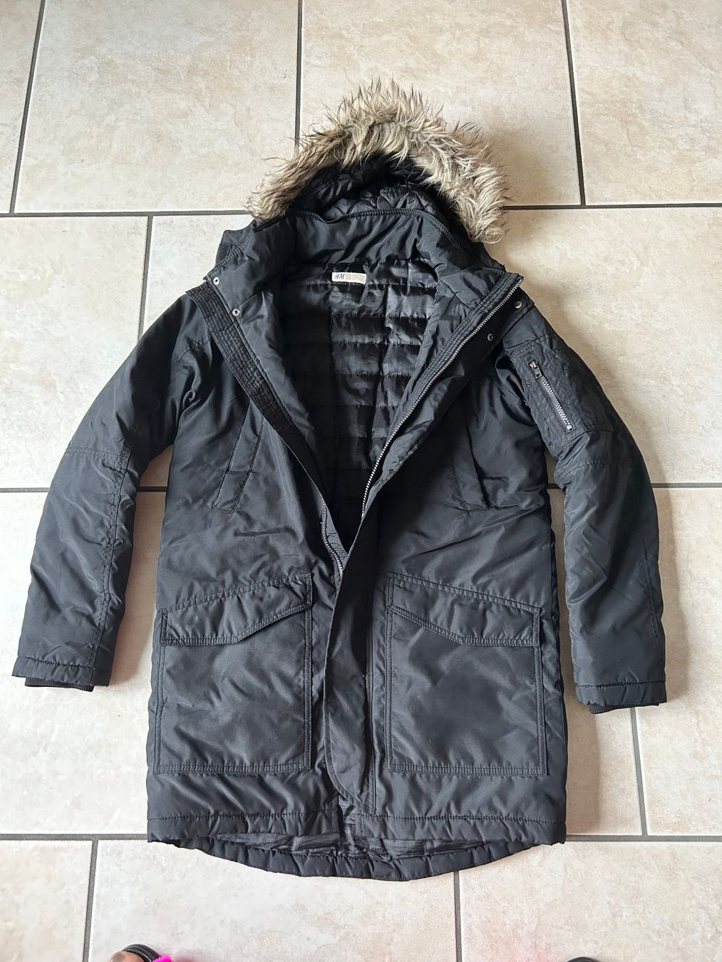 H&M Jacken & Mäntel: Wintermantel schwarz, lang, Gr. 170/14+ – Gebraucht aus Cugnasco von isolaverde 2