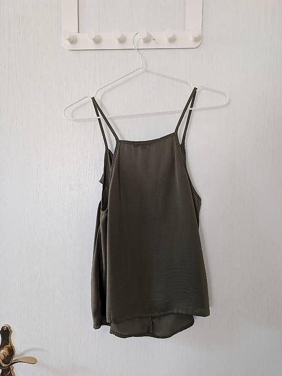 Tops: Green Blouse Top – Gebraucht aus Erschwil von andora00 1