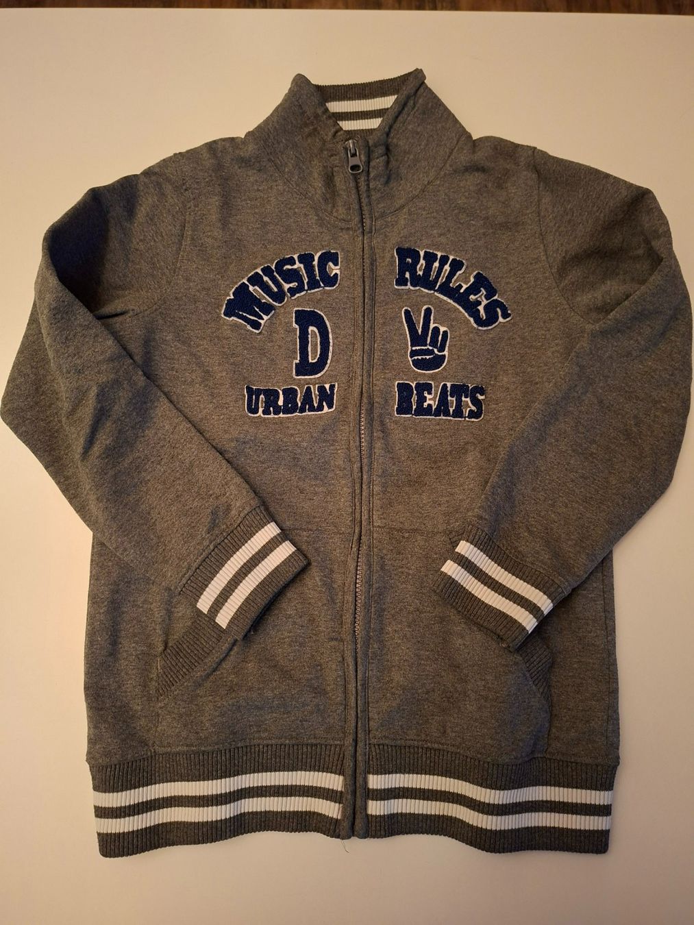 C&A Giacche & Cappotti: Hoody mit Reissverschluss – Usato da Lohn SH venduto da Zwierbel 1