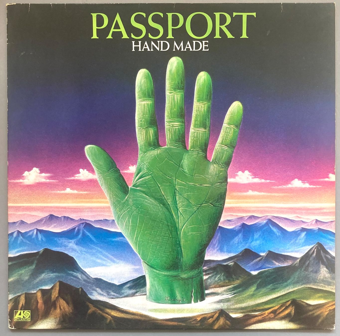Vinyles: PASSPORT - HAND MADE – D'occasion à Poliez-Pittet par Newtown-Records