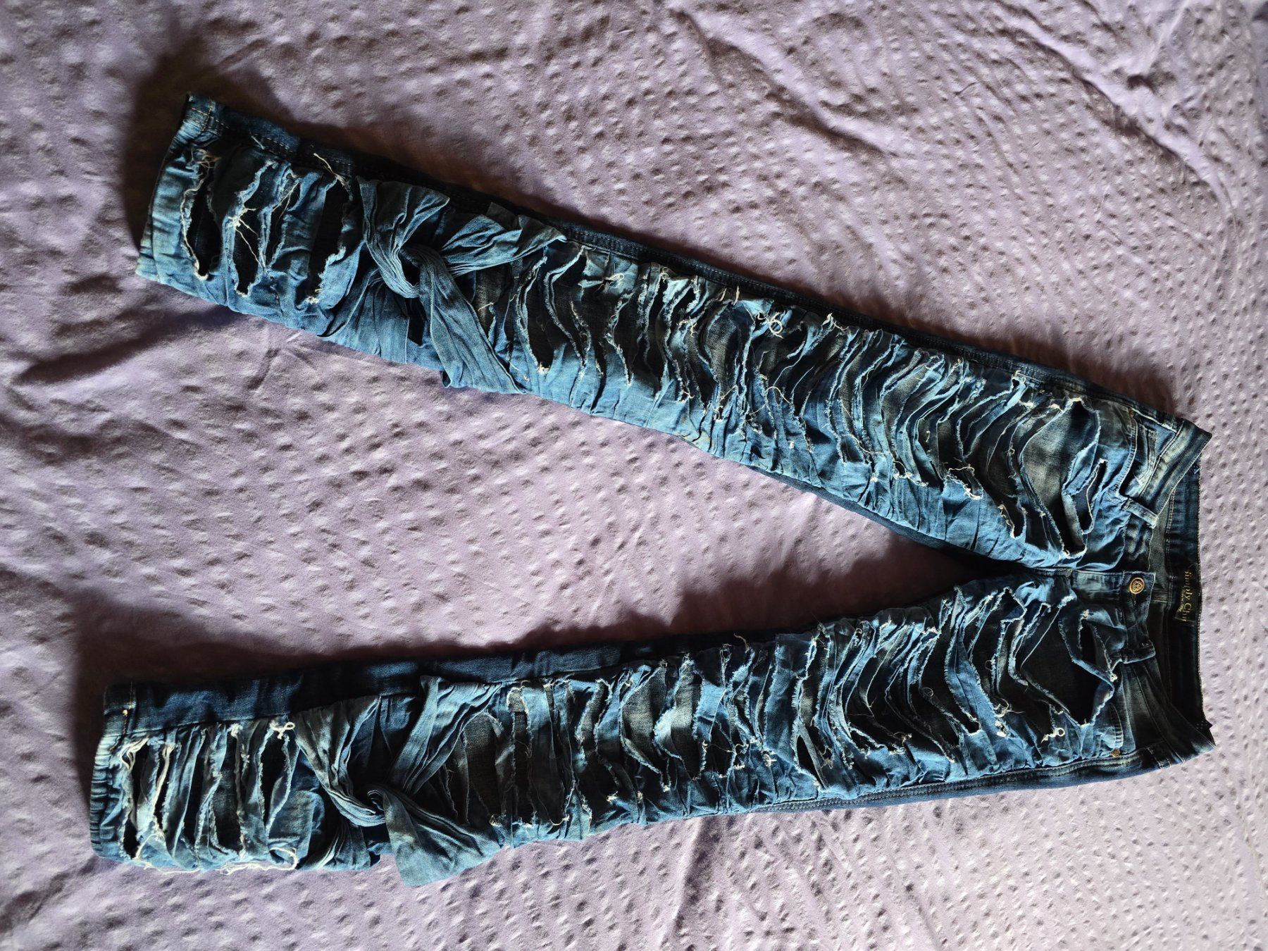 Jeans: Jeans – Gebraucht aus Frutigen von Amber19617