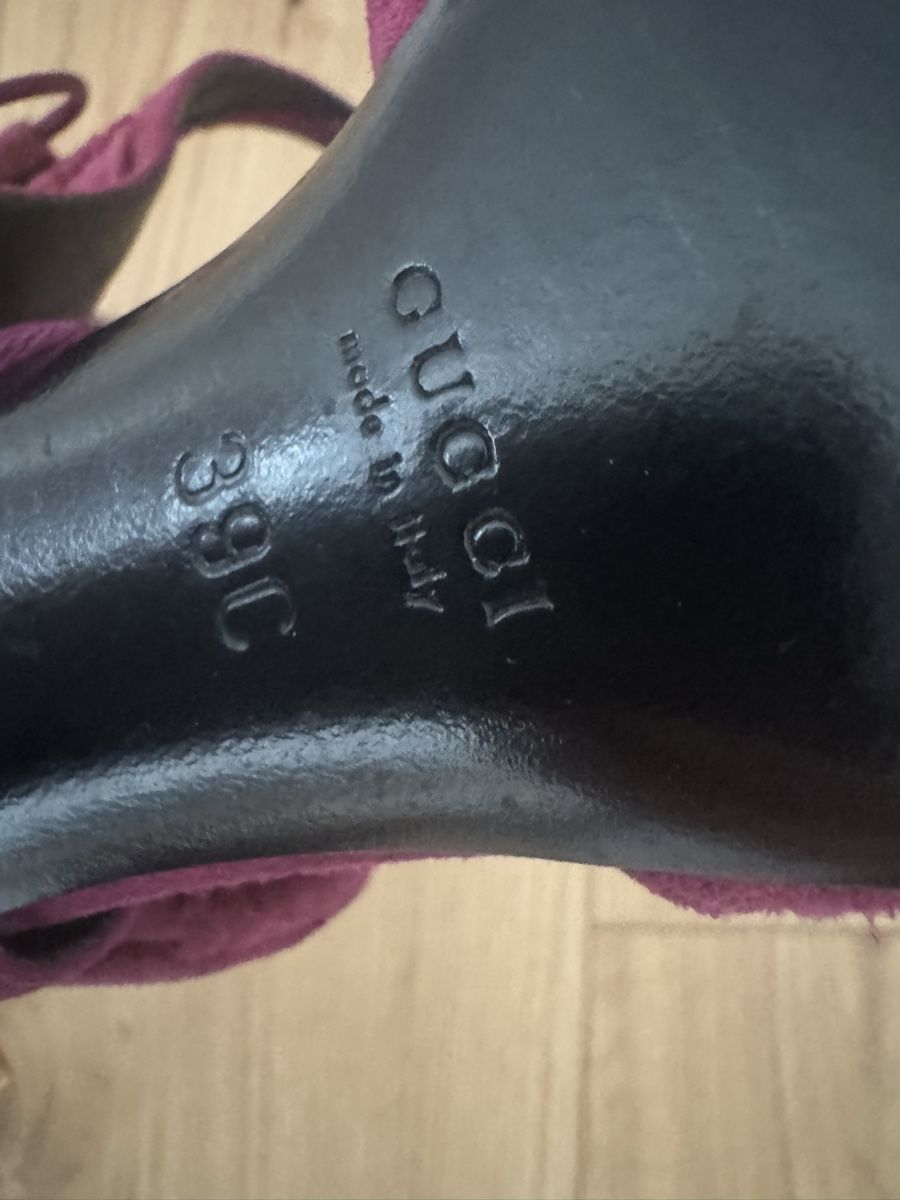Gucci Scarpe da donna: Gucci suede lace-up sandals – Usato da Paradiso venduto da Edith_store 4