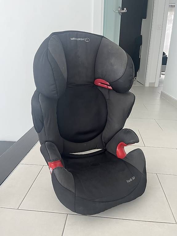 Seggiolini per auto: Siège auto Maxi Cosi XP2 – Usato da Perly venduto da Evan78