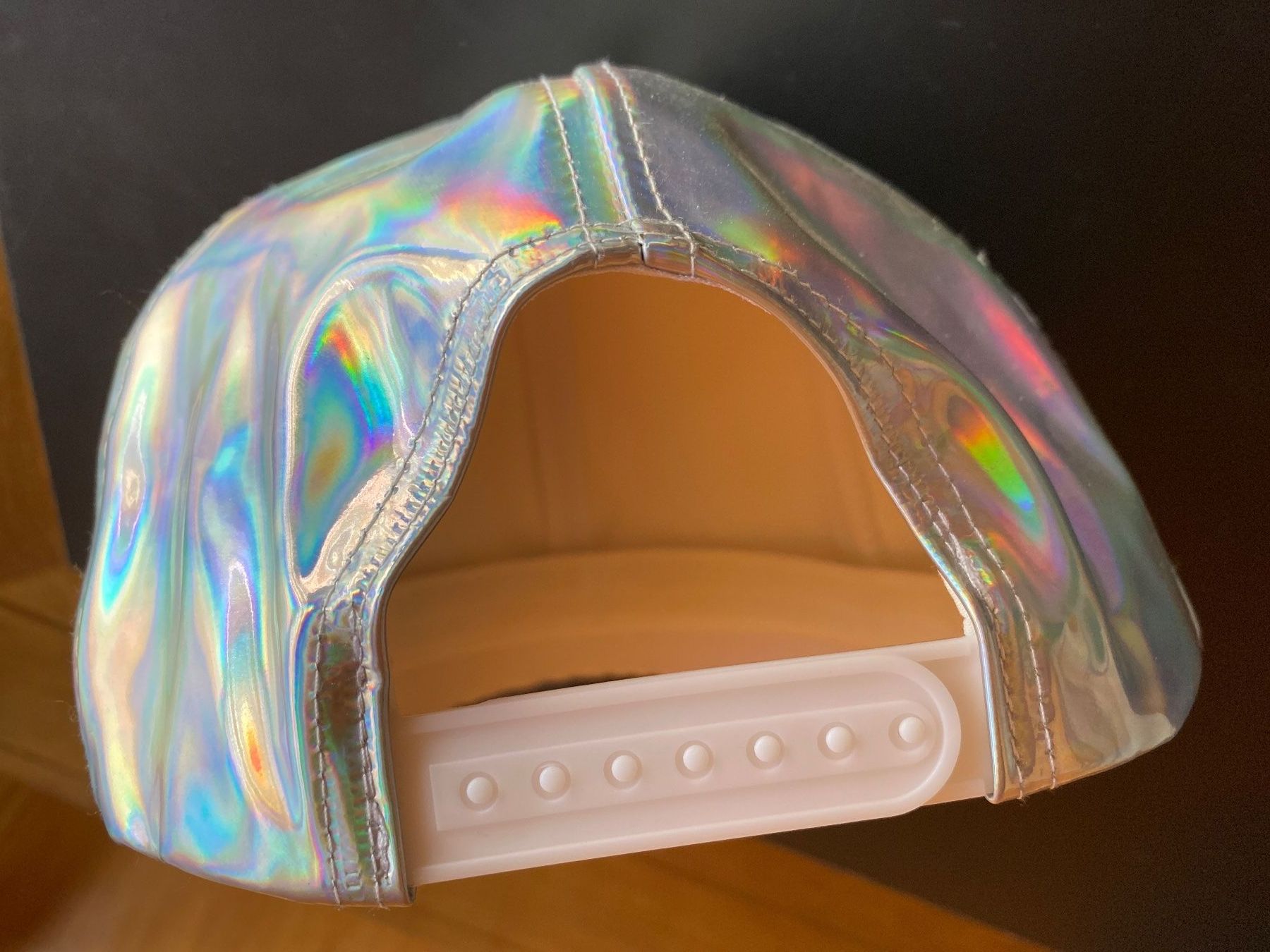 Copricapi, berretti & cappellini: Silbrig glänzendes / verspiegeltes Baseball Cap – Usato da Engelberg venduto da Delraich 4