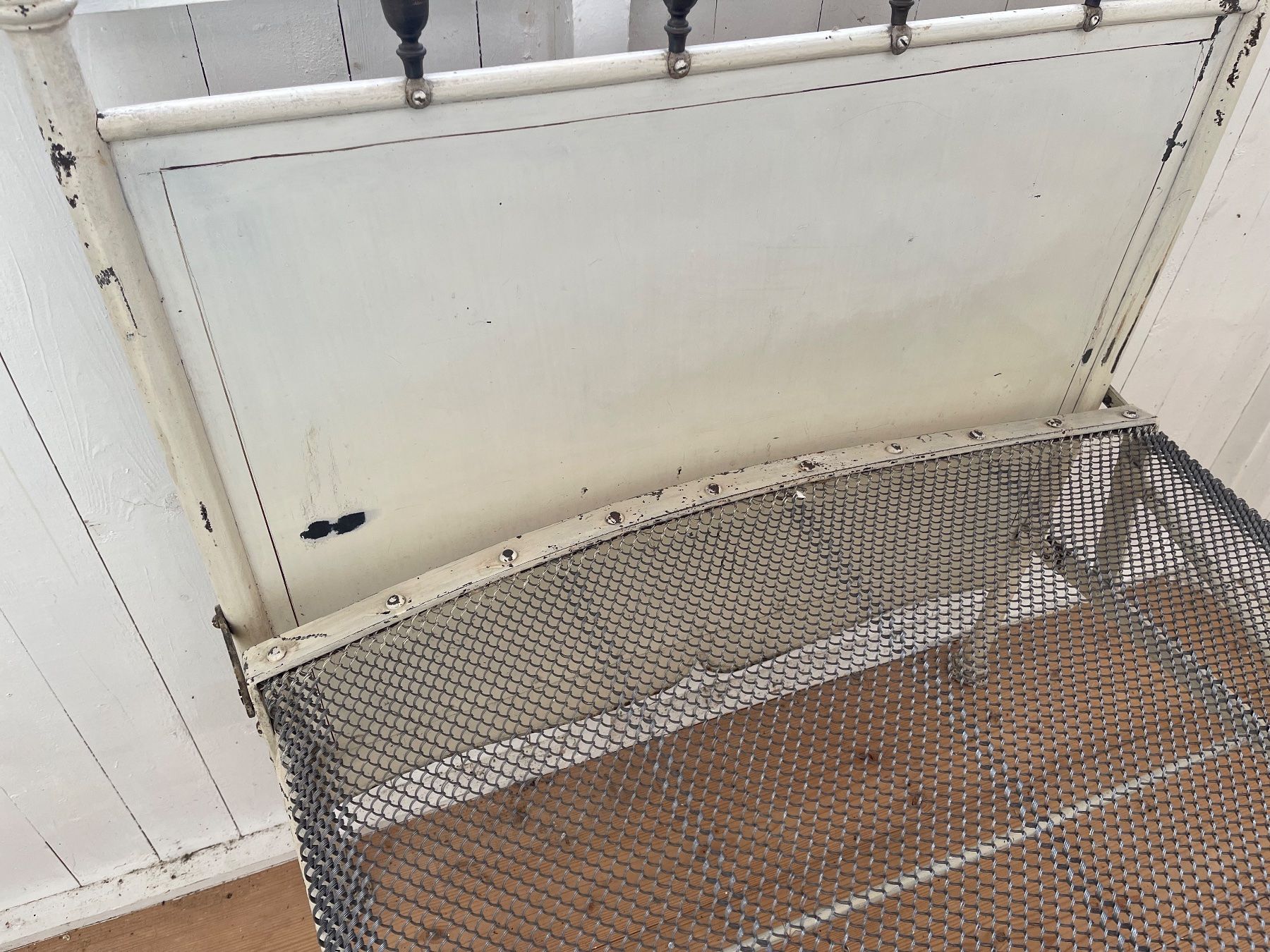 Letti: Antikes Metallbett – Usato da Eschenz venduto da Phylon 5