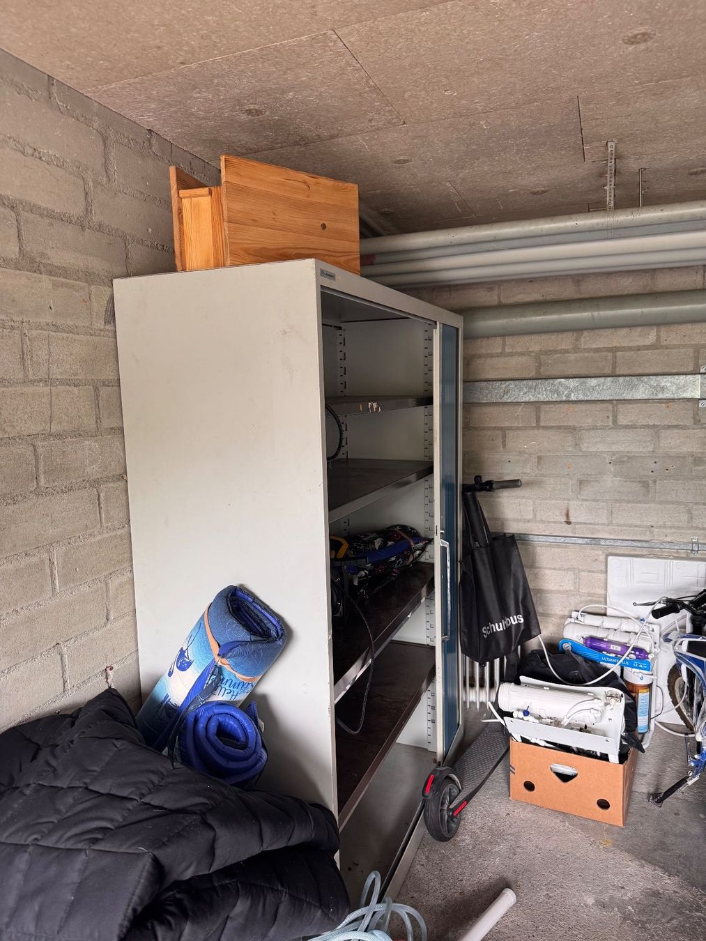 Schränke: Metalschrank Lampertz mit Rolltür – Gebraucht aus Büren an der Aare von Gleh 4