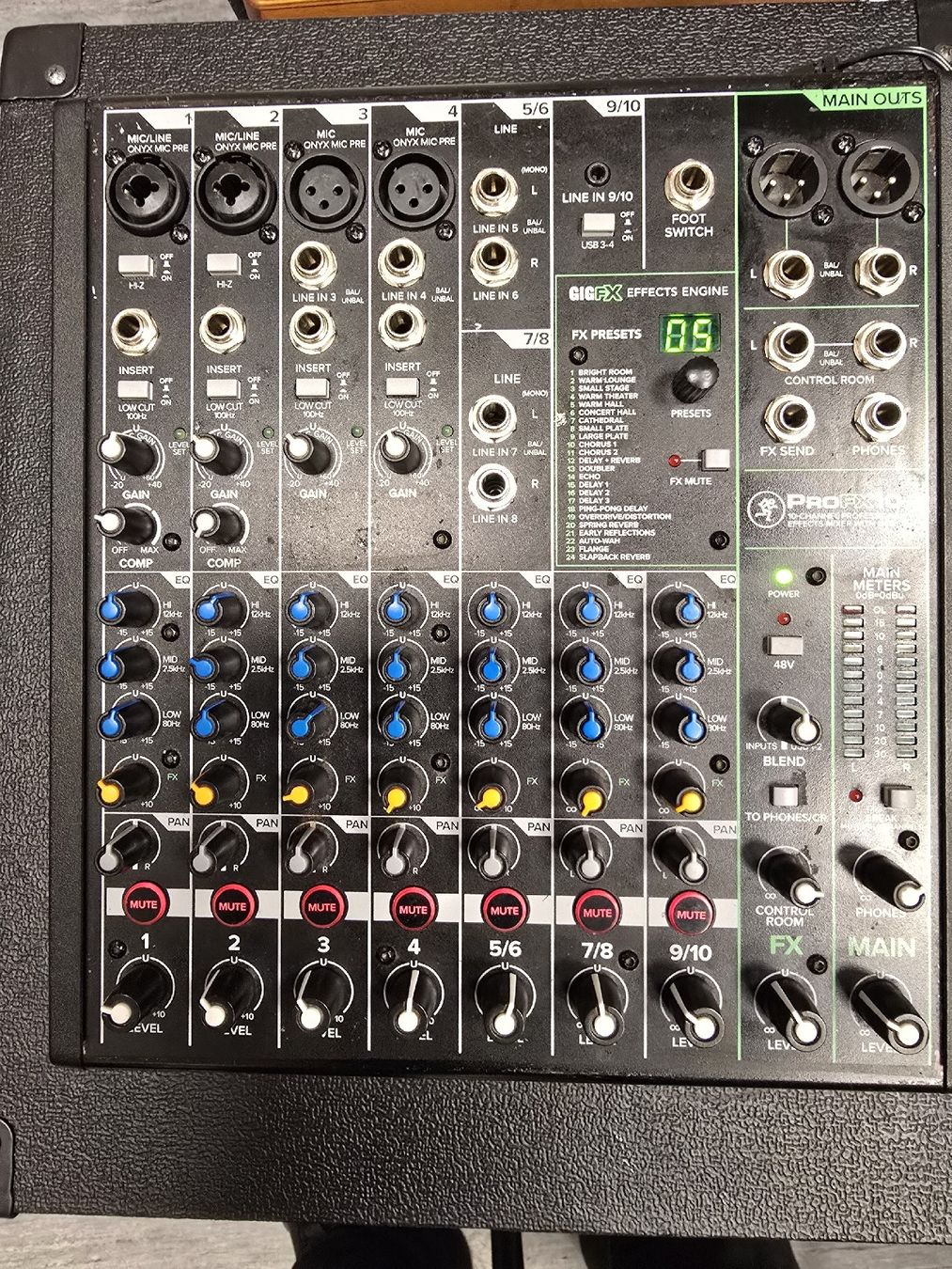 Mackie Console di mixaggio: Mackie ProFX10v3 Mixer – Usato da Zürich venduto da Roy-Events-Zurich 1