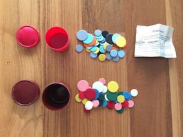 2x Flohspiel Knips Spiel Tiddledy Winks komplett alt