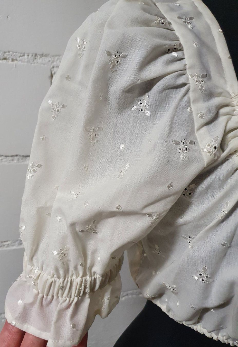 Camicette: Neu: "Rose " / Dirndl Bluse / Gr. 44 / creme – Nuovo (secondo la descrizione) da Muri AG venduto da Edlerweiss 4