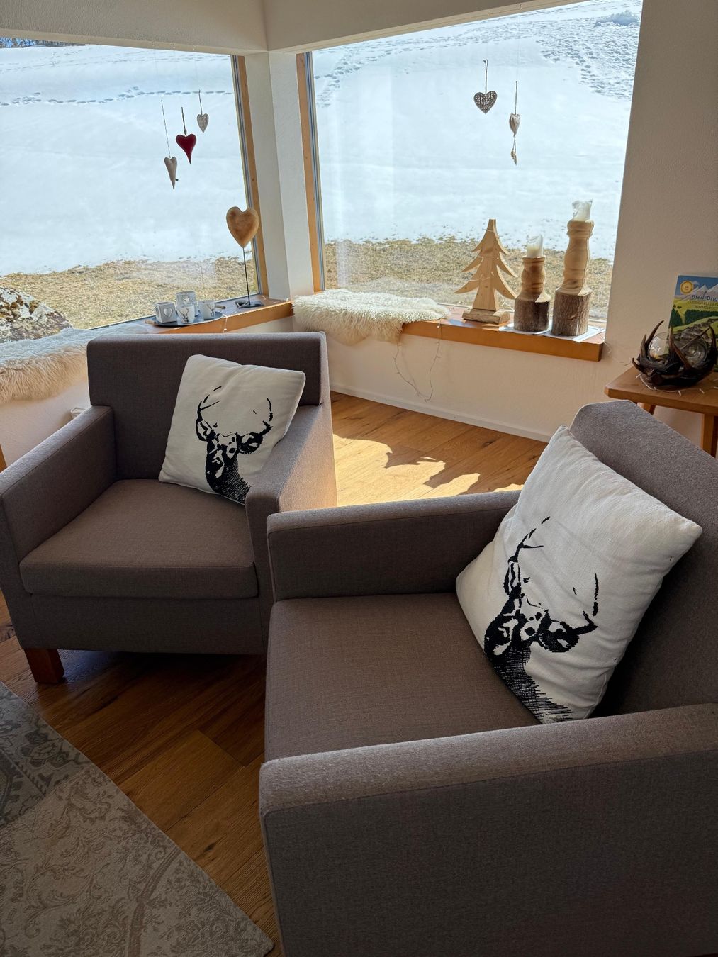 Divani: Gemütliches 3er Sofa inklusive 2 Sessel – Usato da Richterswil venduto da Tecnovel 3