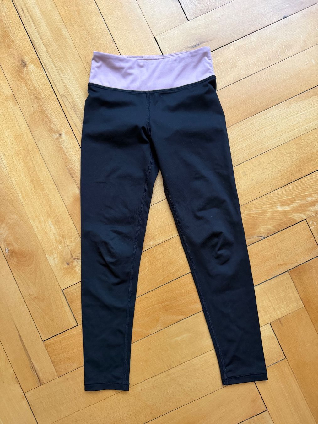 H&M Pantaloni: Kinder Sporthose Soft Move H&M – Usato da Solothurn venduto da Vintage87