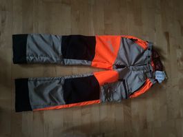 Neue Schnittschutzhosen