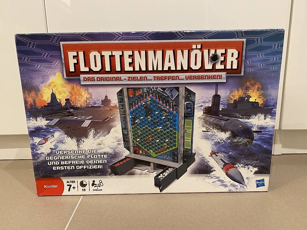 Jeux: Hasbro Flottenmanöver - analoges Schiffe versenken – D'occasion à Meilen par TK_RIC