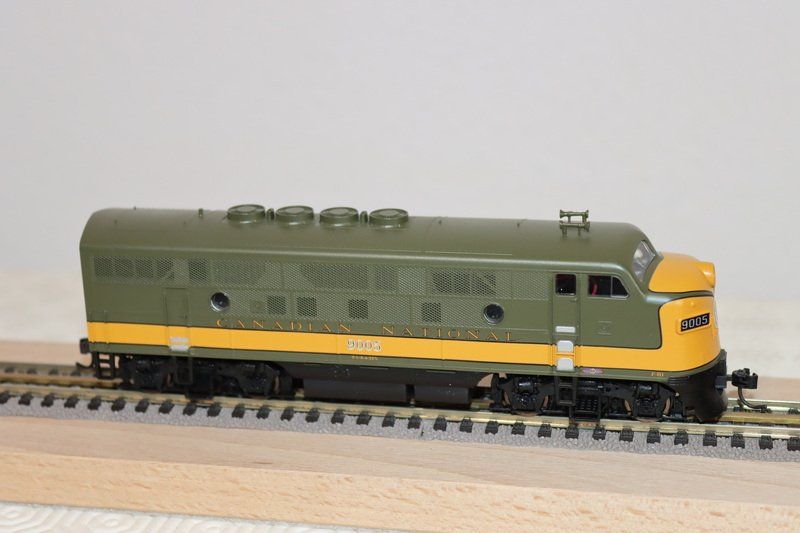 Modellini di ferrovie: Proto US Lok ( 562 ) – Usato da Kerzers venduto da Winu64 1