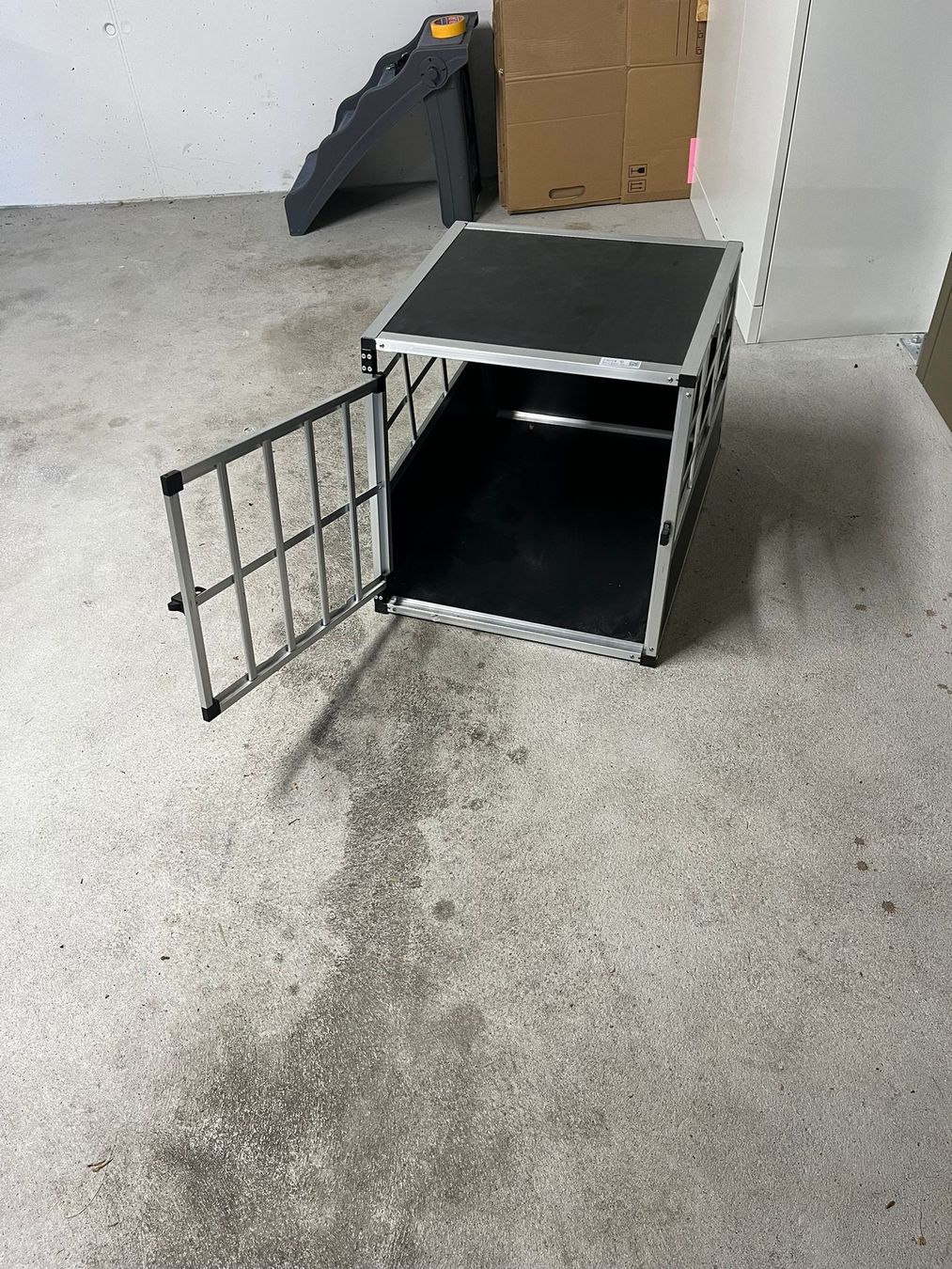 Gabbie, trasporto & Sicurezza: Hundetransportbox M – Usato da Triengen venduto da xgeenam