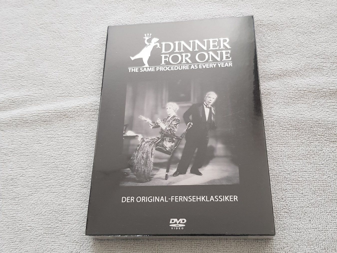 Tutti i DVDs: Dinner for One (DVD) – Nuovo e nell'imballaggio originale da Liestal venduto da tonic