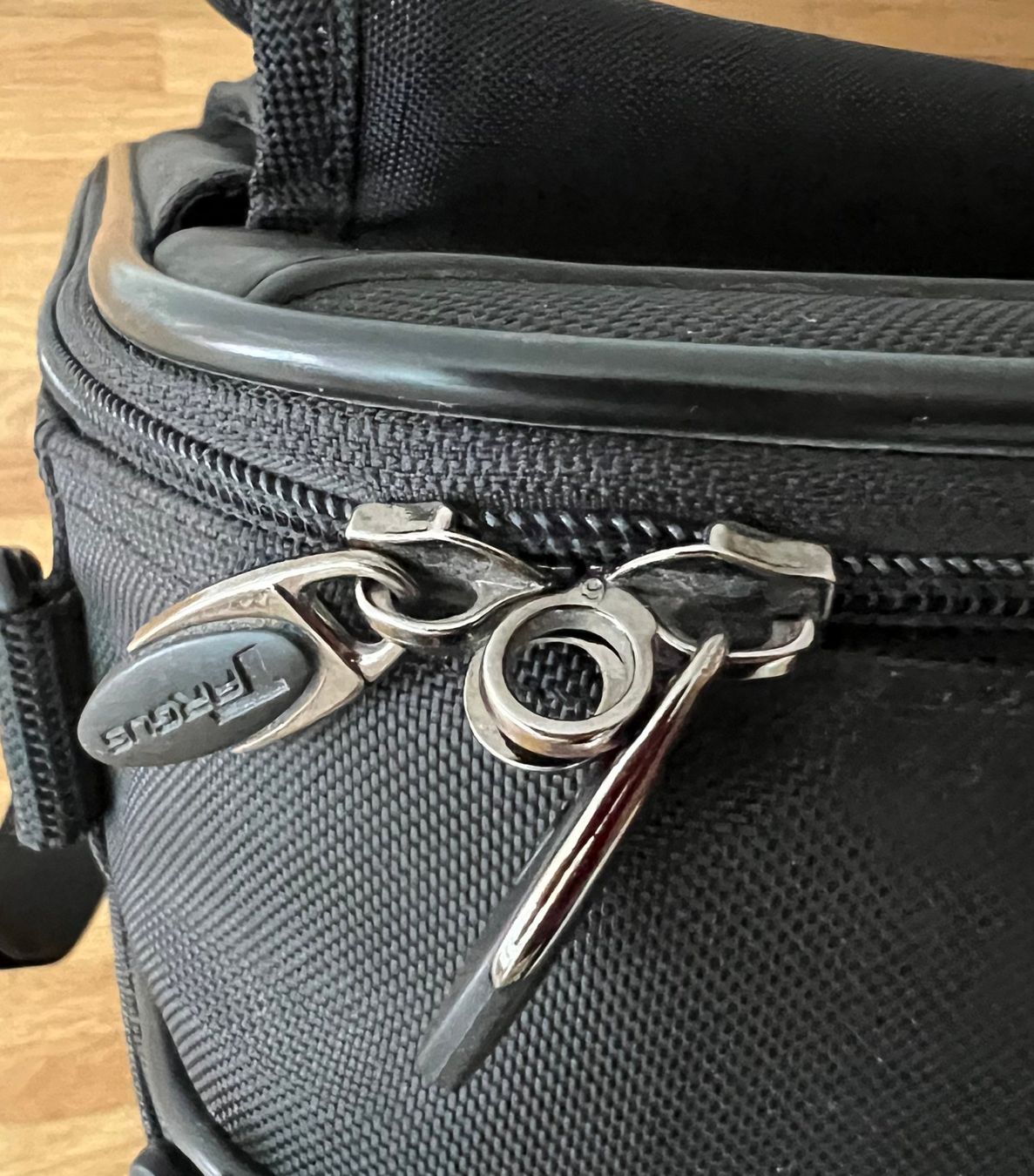 Targus Borse: Laptoptasche TARGUS – Nuovo (secondo la descrizione) da Adliswil venduto da Tsukisama 4