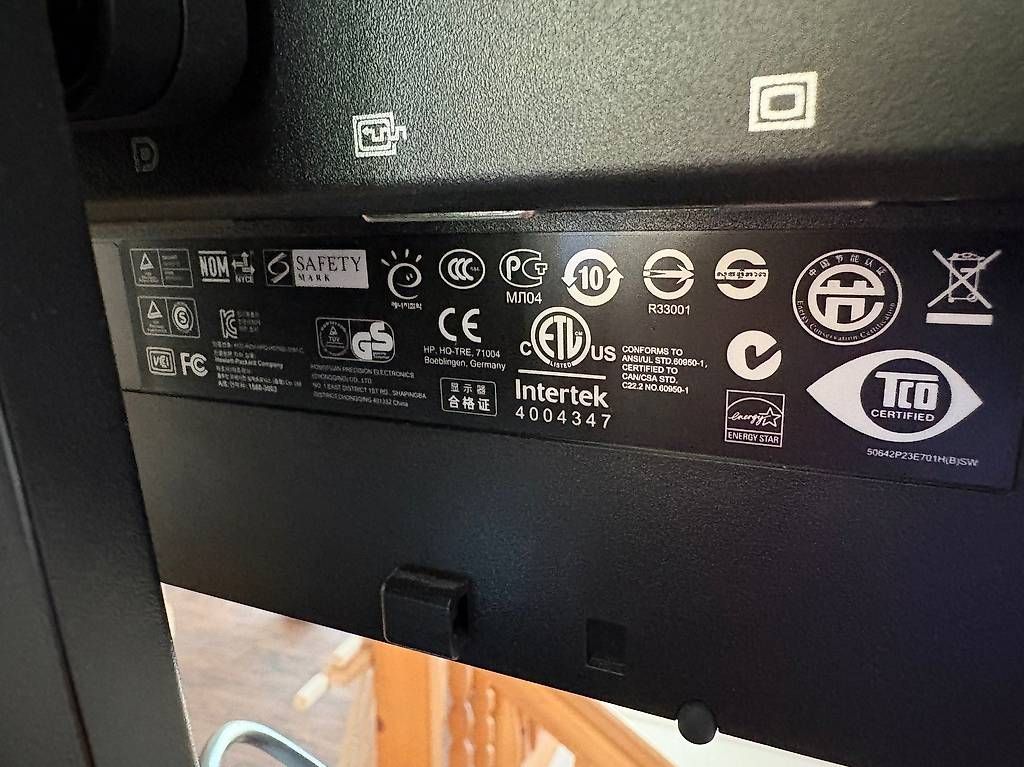 Hewlett Packard Monitor: HP Bildschirm 3CQ3022YGN – Usato da Rütschelen venduto da Rotkorn 2