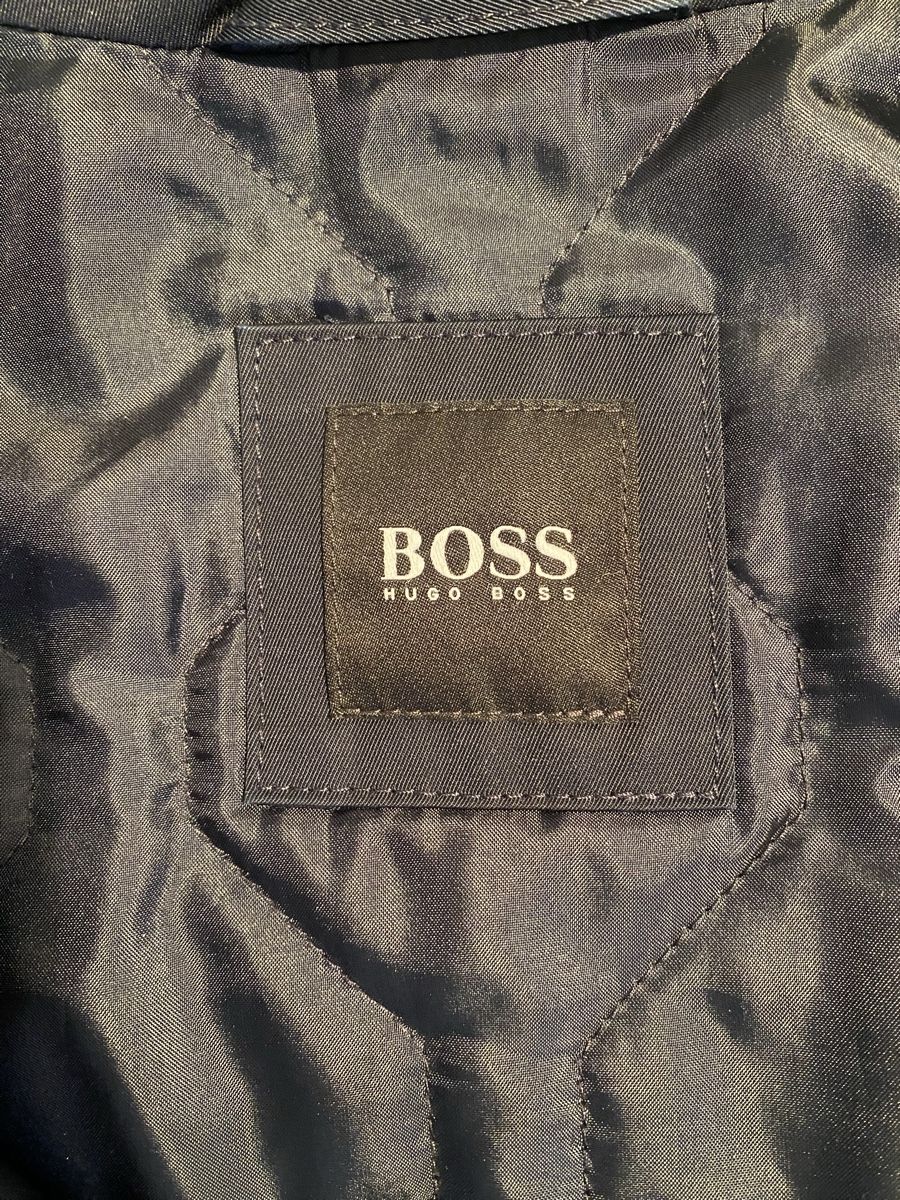 Hugo Boss Cappotti: Boss men’s raincoat size 48 – Usato da Basel venduto da Maureensusan 2