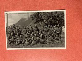 Ansichtskarte Schweizer Armee Gruppe schwarzweiss