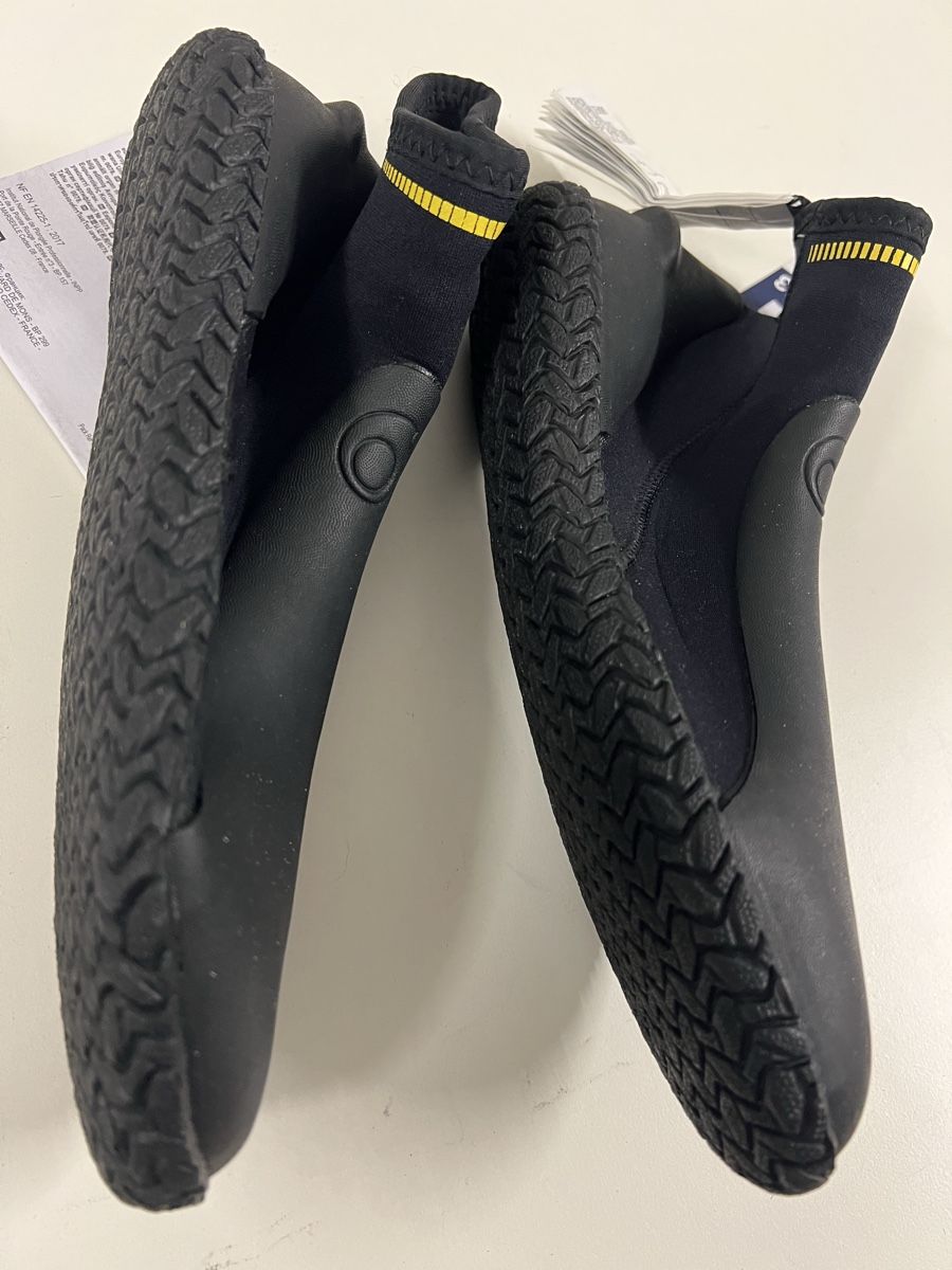 Decathlon Scarpe da uomo: Neopren Schuhe 42/43 neu – Nuovo e nell'imballaggio originale da Winterthur venduto da ruebliangel 5