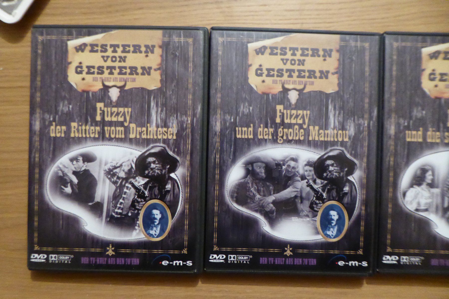 Tutti i DVDs: 4x DVD Fuzzy Western von gestern – Usato da Allschwil venduto da Summelsarium 1