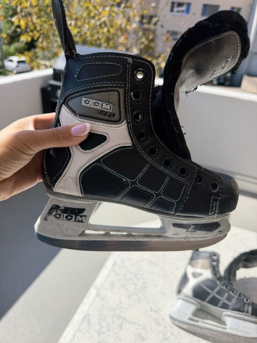 Ccm Pattini da ghiaccio: CCM Schlittschuhe, Grösse 33 – Usato da Bülach venduto da VP7773 3