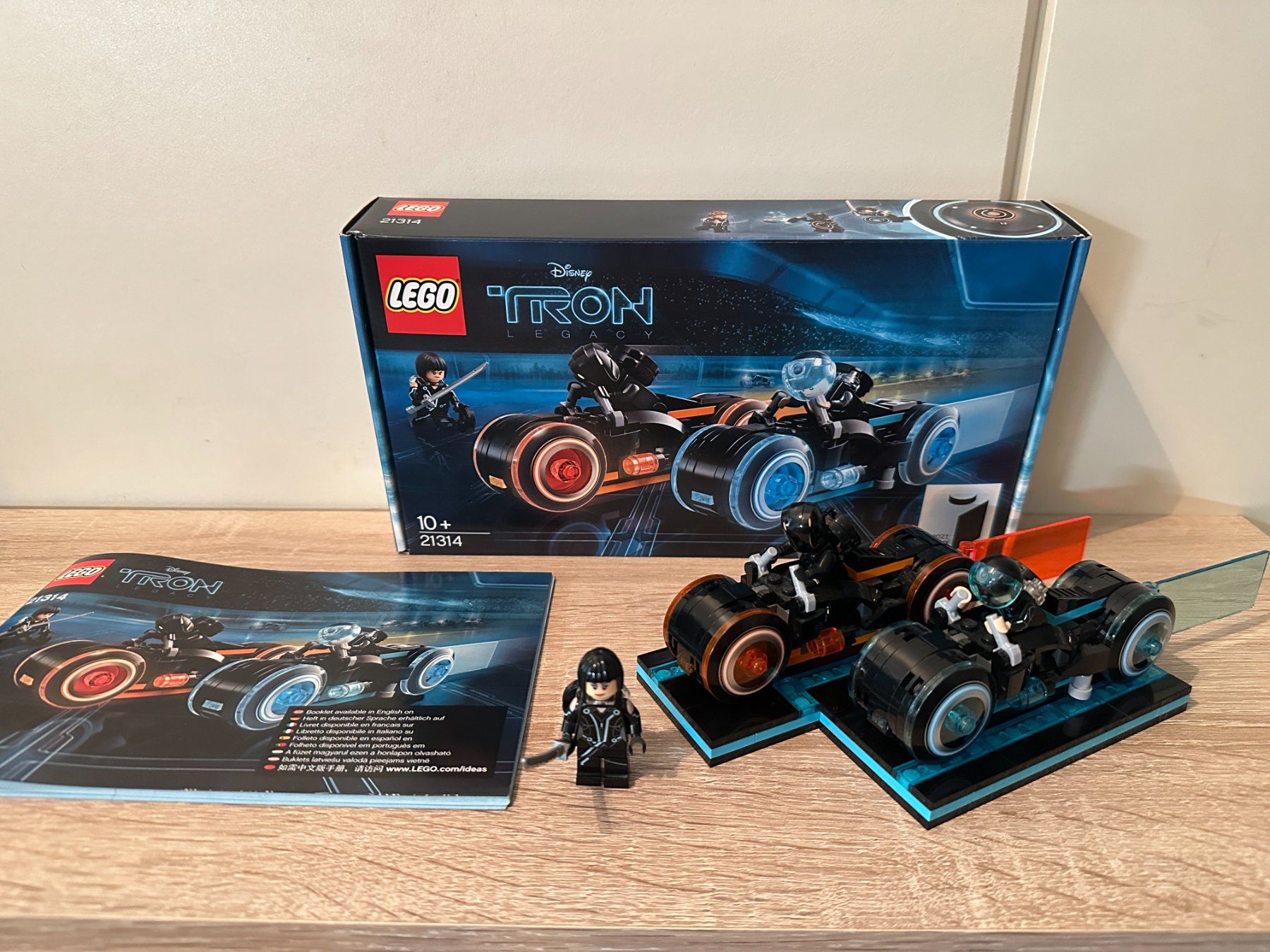 Lego Kit di costruzioni: LEGO 21314 TRON: Legacy Lightcycle – Usato da Basel venduto da Don-Angel