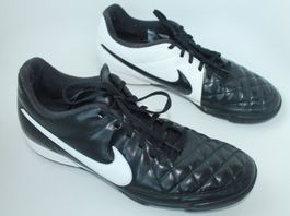 Chaussures de football Nike tiempo t. 46