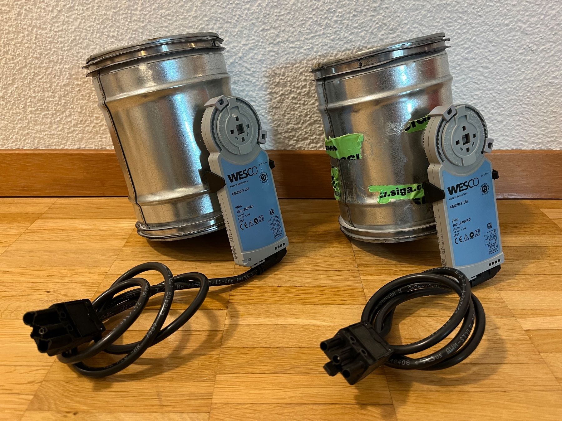 Wesco Cappe di aspirazione: 2x Elektrische Verschlusskappe. Dampfabzug – Usato da bern venduto da sanducci