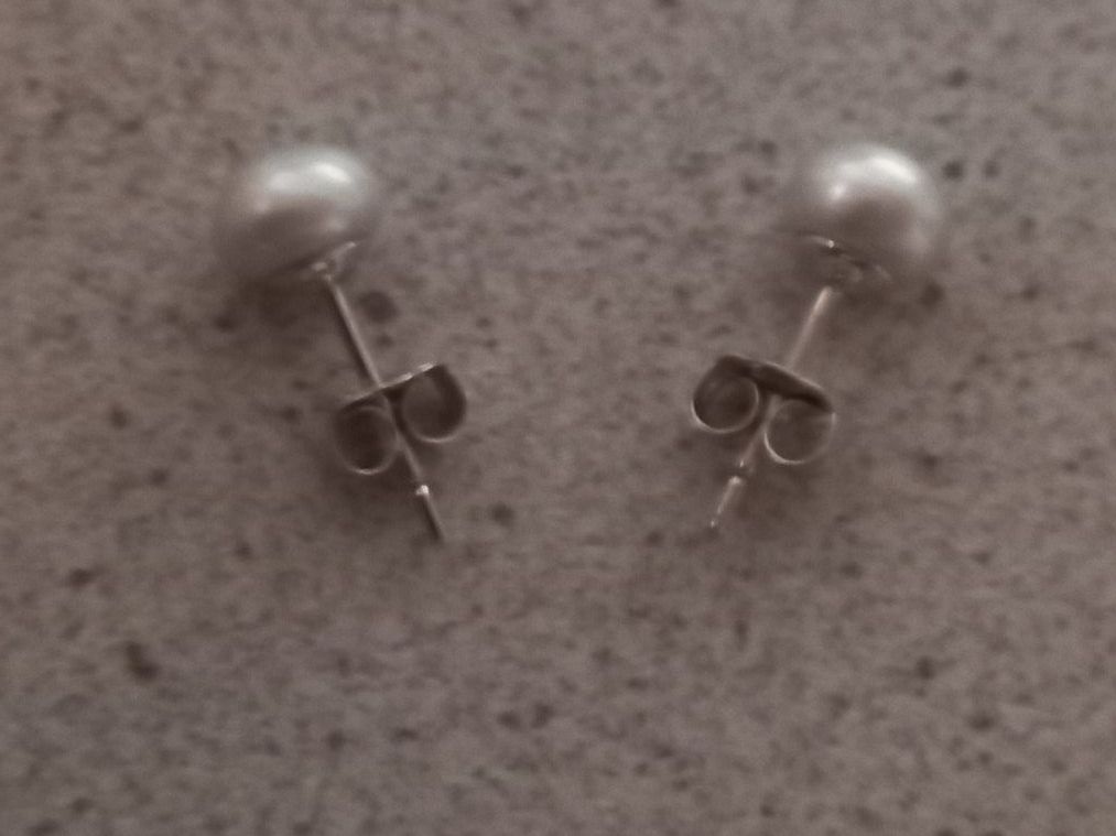 Orecchini pendenti & Orecchini a lobo: Perlen Ohrstecker, Silber rhodiniert 925 – Nuovo e nell'imballaggio originale da Winistorf venduto da acreativ4