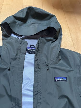 Patagonia windbreaker Size S khaki Outdoor Shell