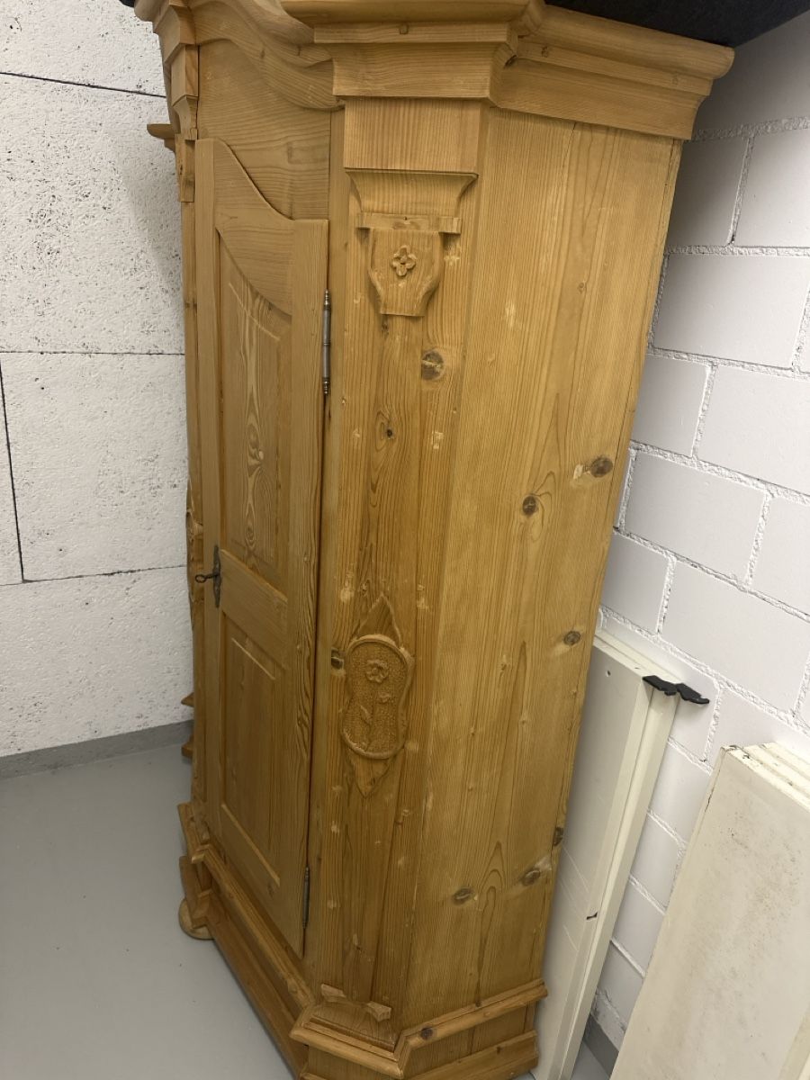 Armadi: Antiker Schrank Weichholz – Usato da St. Gallen venduto da Ursula66 3