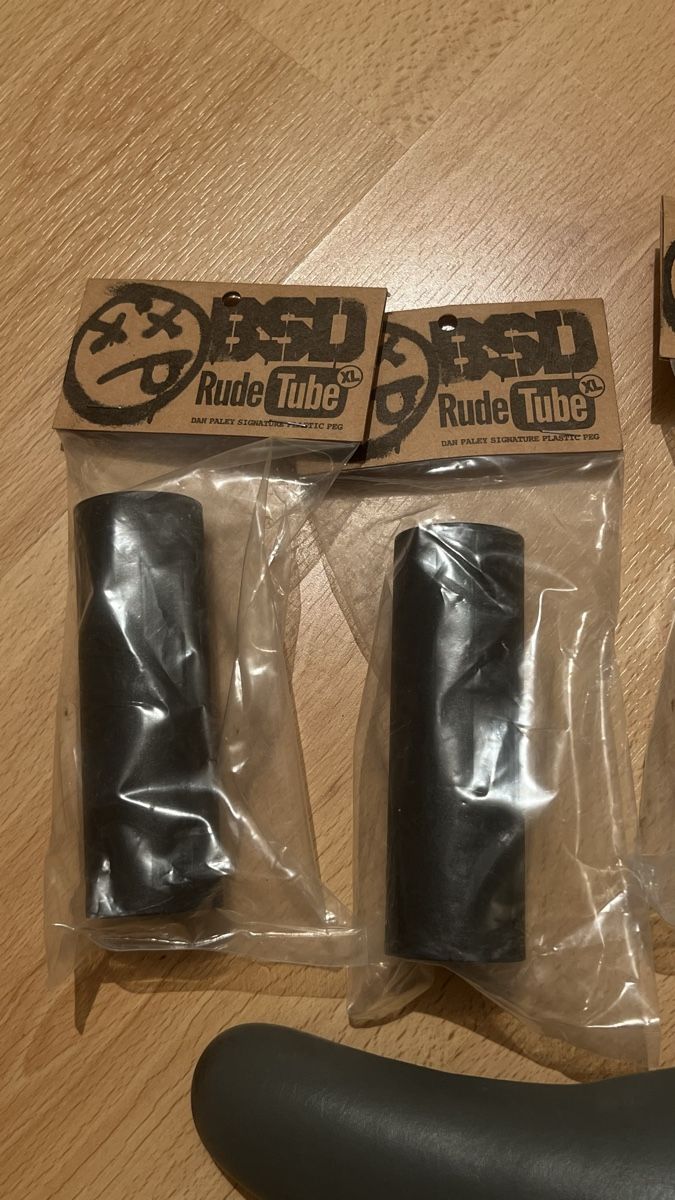 Pezzi di ricambio: Bmx Sattel & Pegs – Usato da Oberwil b. Zug venduto da jer_k6v2 1