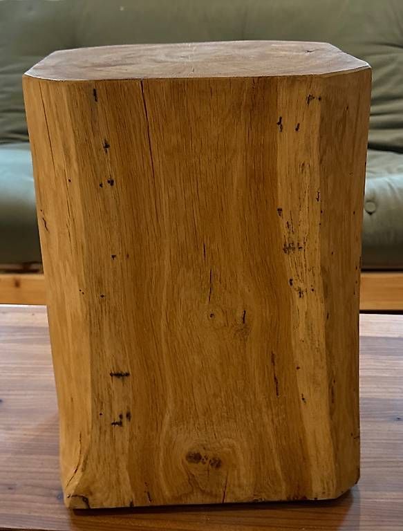Tables de nuit: 2 Nachttisch Eiche massiv – D'occasion à Weiningen ZH par Fabu1892