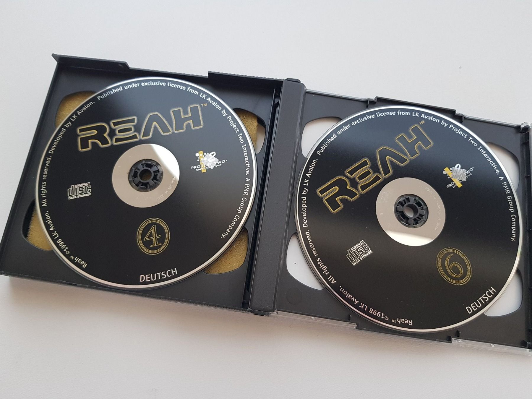 Giochi: REAH Face The Unknown PC Spiel Deutsch 4/6 CDs – Usato da Bassersdorf venduto da retrolab 2