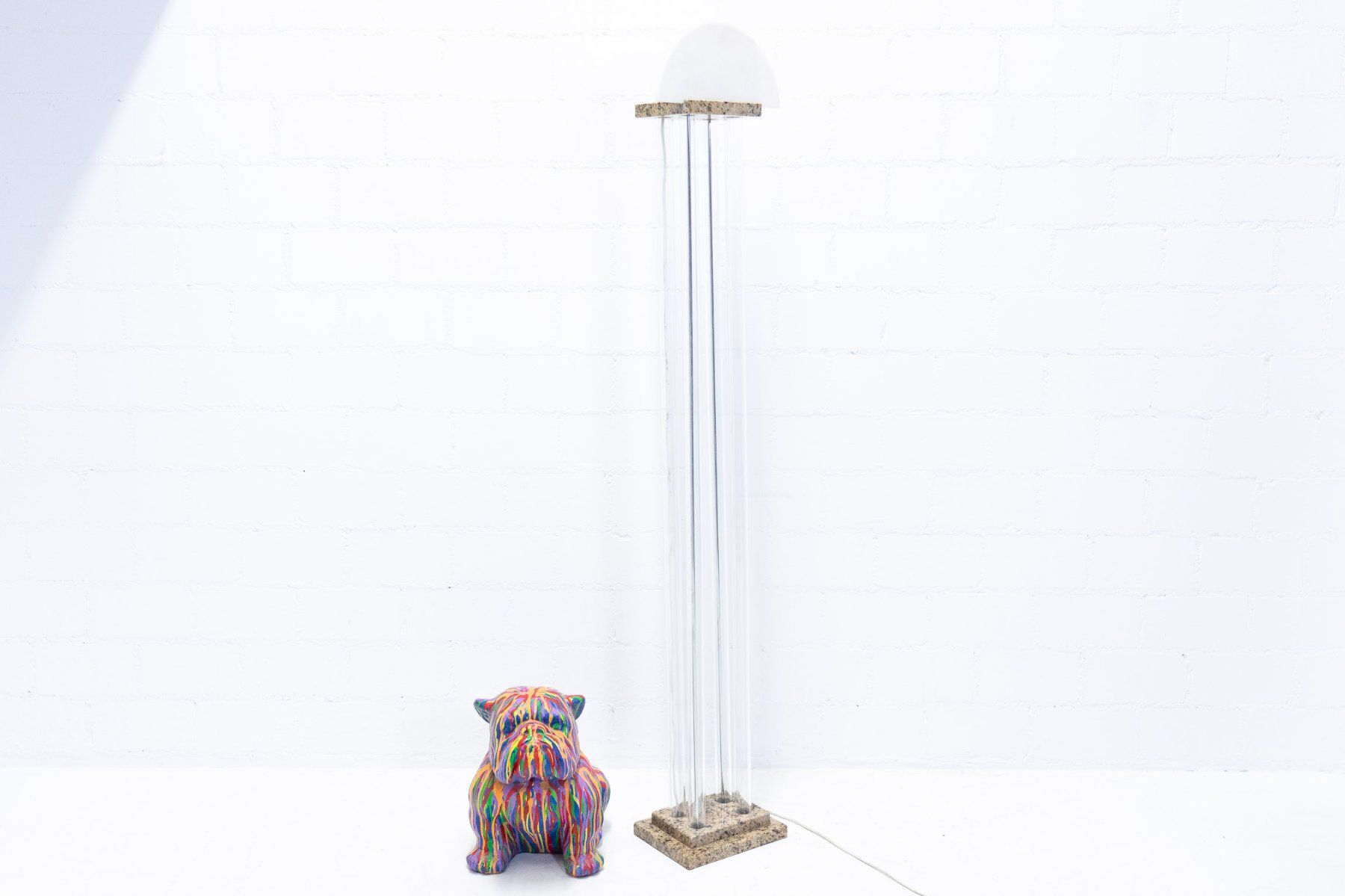 Lampade: Stehleuchte Granit Plexiglas - Lieferung möglich – Usato da Schaffhausen venduto da Studio-Ara
