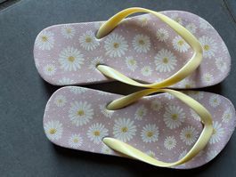 Tongs fleurs rose jaune taille 31 32