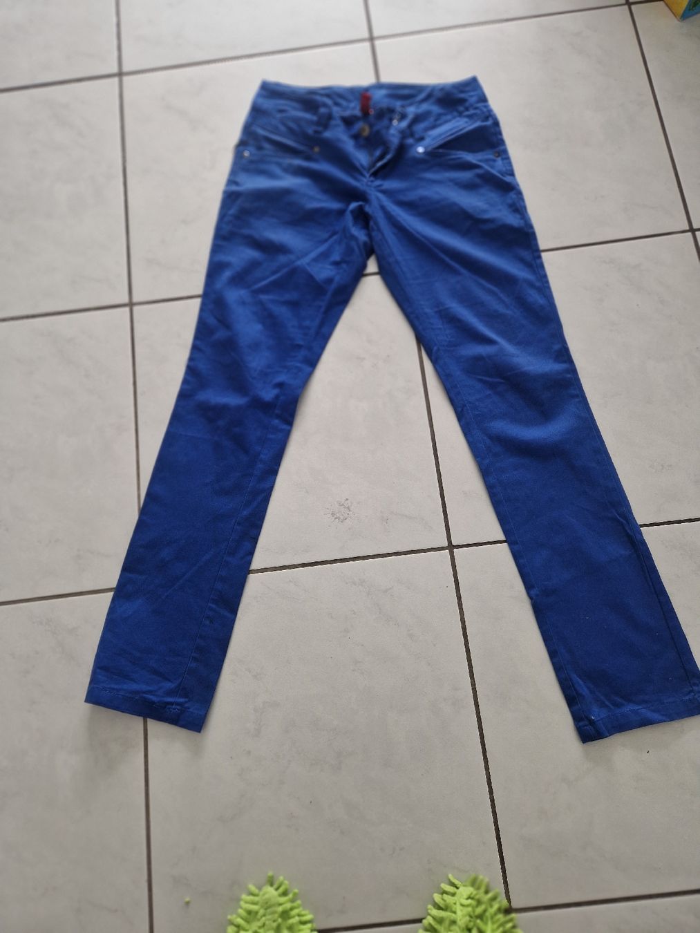 Vero Moda Pantaloni: Chino Pants  – Usato da Bassersdorf venduto da DonSolo 2