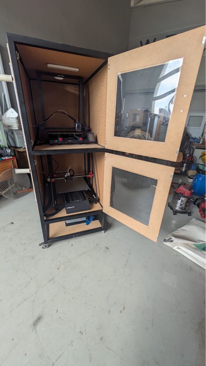 Creality Imprimante 3D: 3D-Drucker Creality mit Gehäuse gebraucht – D'occasion à Oberbipp par Aarewasser18
