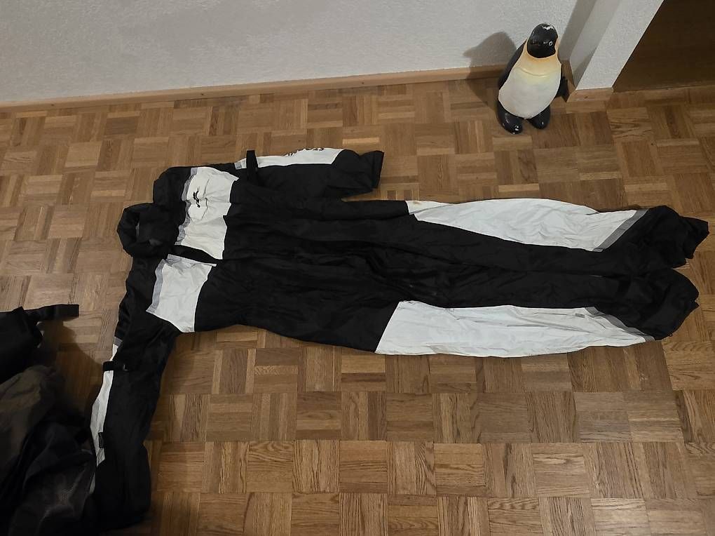 Completi: Ganzkörper Regenanzug Motorrad – Usato da Faoug venduto da FabianRay