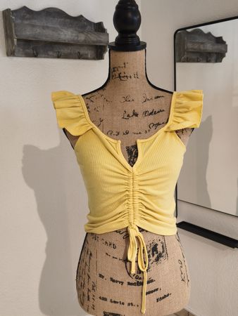 Damen Top Grösse S Gelb mit Raffung und Rüschen