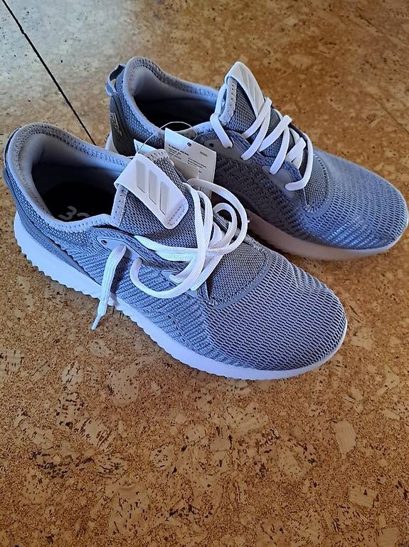 Scarpe da donna: Graue Adidas-Schuhe neu – Nuovo e nell'imballaggio originale da Pontresina venduto da jan_mh2b