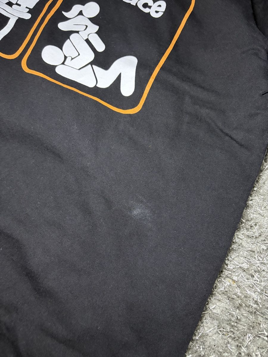 T-Shirts: T-Shirt Black Graphic Print – Neu (gemäss Beschreibung) aus Brislach von edu_t6pq 3