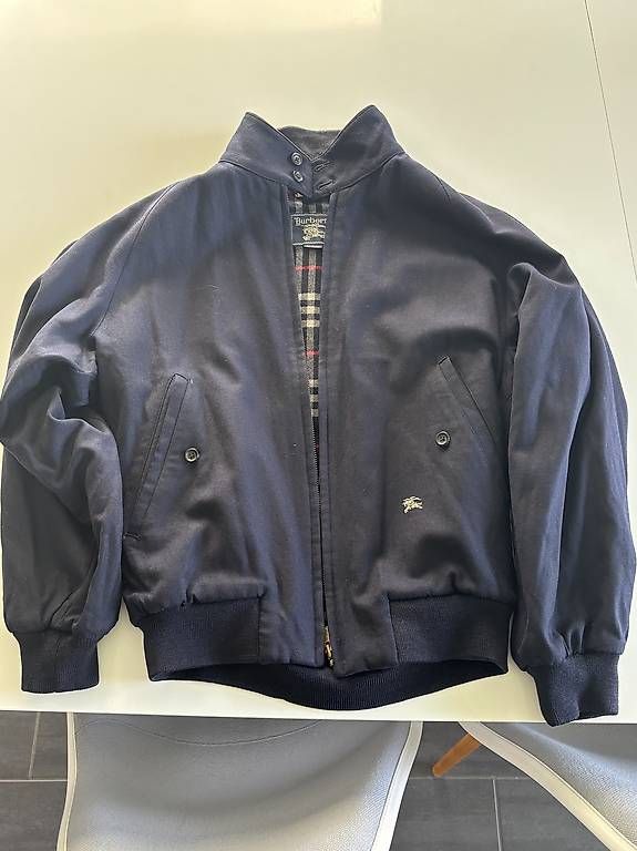 Giacche: Vintage Burberry Bomber Jacket – Usato da Oberrohrdorf venduto da sch_7j9v