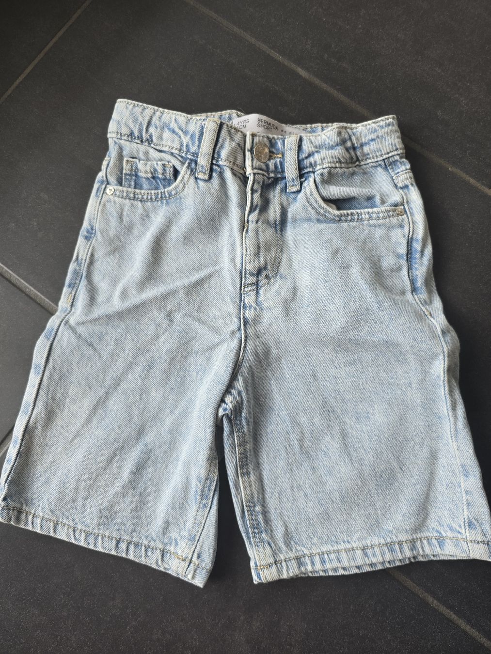 Hosen: Coole Jeans Shorts, Gr. 104 – Gebraucht aus Unterentfelden von Panda-87